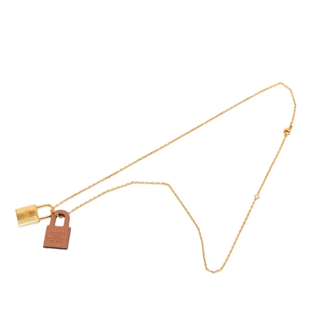 Hermès Gold Plated and Swift O Kelly Pendant Necklace Gold Metal Very good - Front View