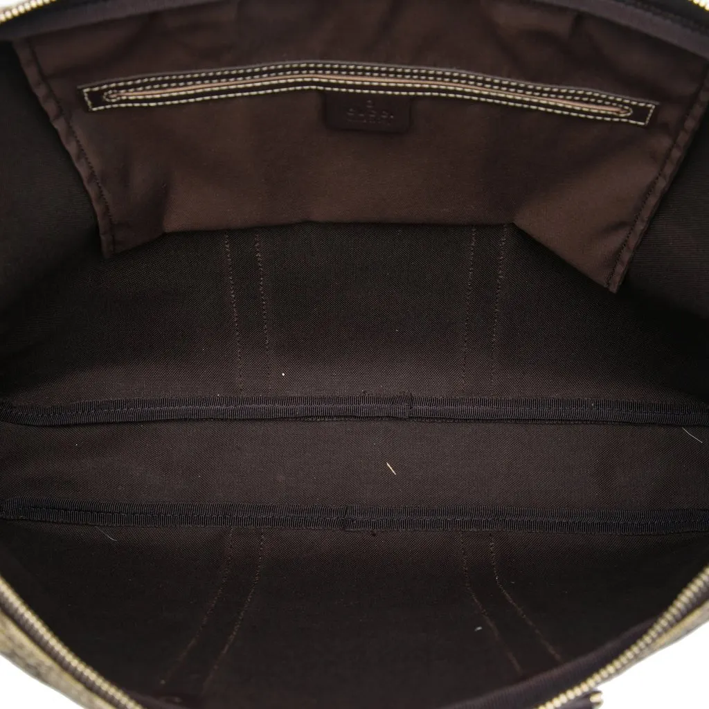 Gucci GG Supreme Business Bag Beige Very good - Model View