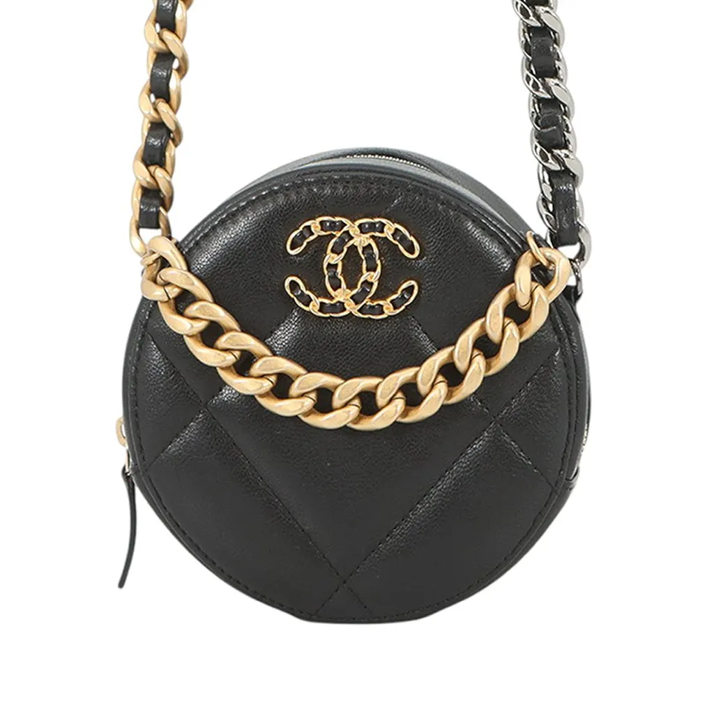 Chanel Lambskin 19 Round Clutch with Chain Black Leather Very good - Front View