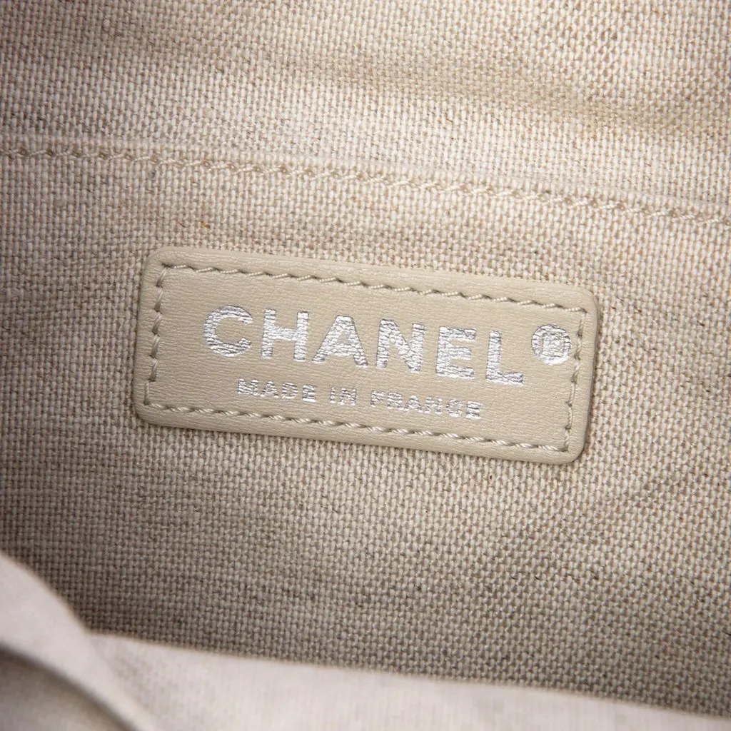 Chanel Small Quilted Calfskin and Tweed Gabrielle Bucket Bag Red Very good - Box View