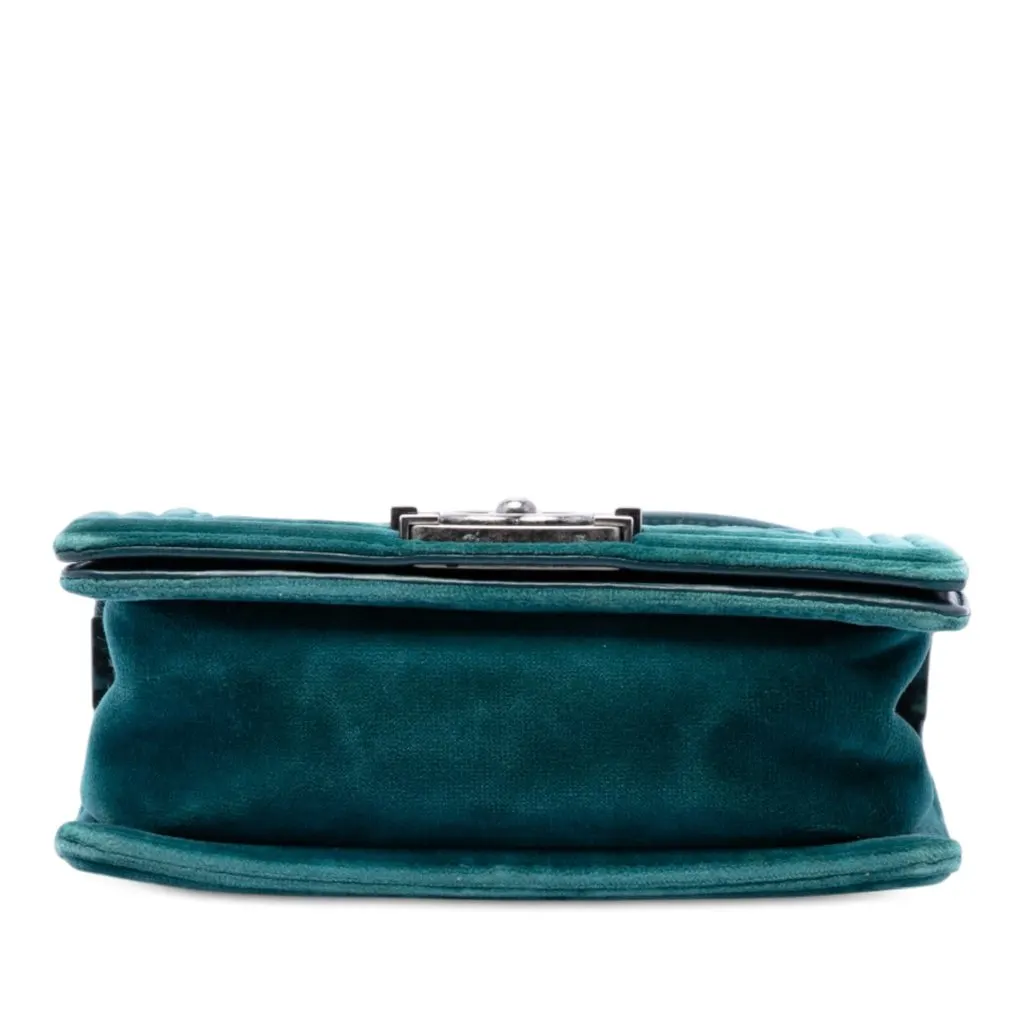 Chanel Small Quilted Velvet Boy Flap Blue Very good - Inside View
