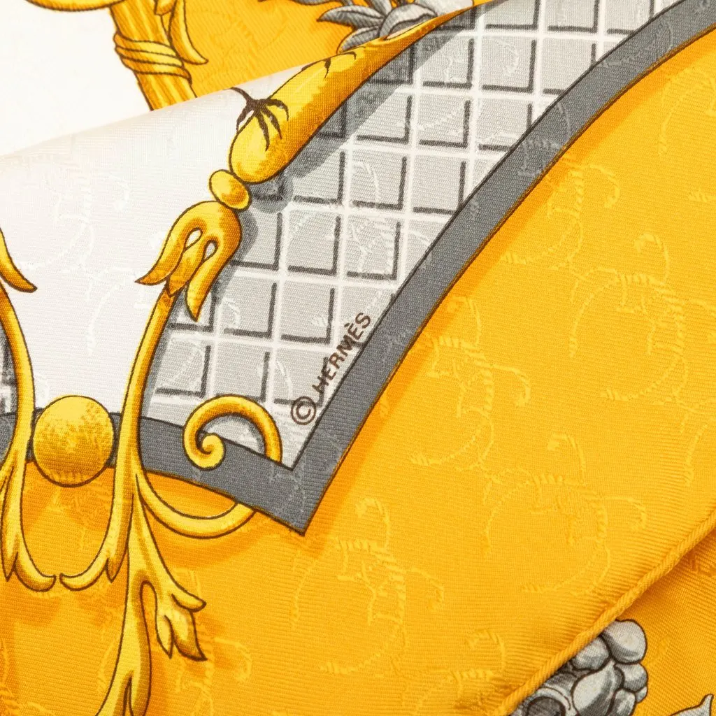 Hermès La Cle Des Champs Carre Silk Scarf 90 Yellow Silk Very good - Box View