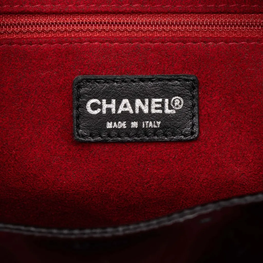 Chanel CC Chocolate Bar Patent Bowler Bag Black Leather Very good - Box View