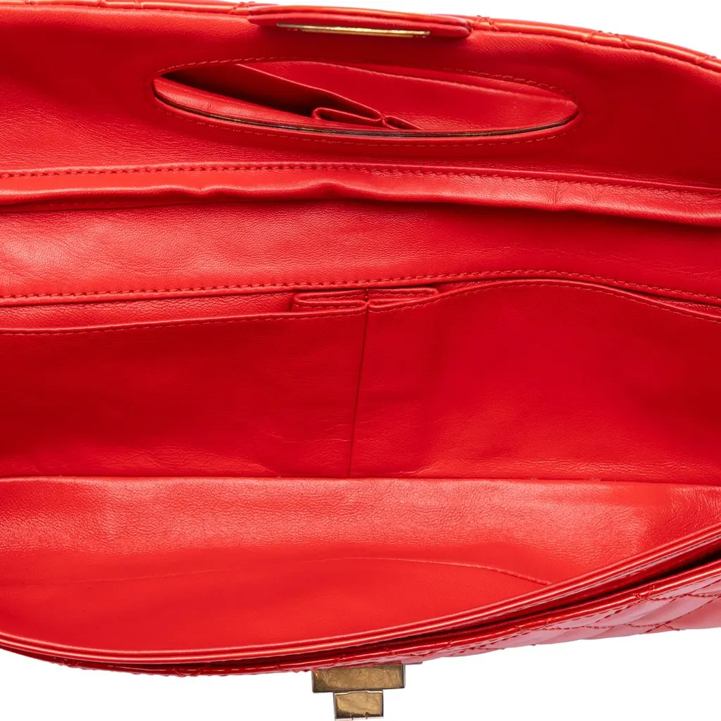 Chanel Quilted Patent Reissue 2.55 East West Single Flap Red Leather Very good - Model View