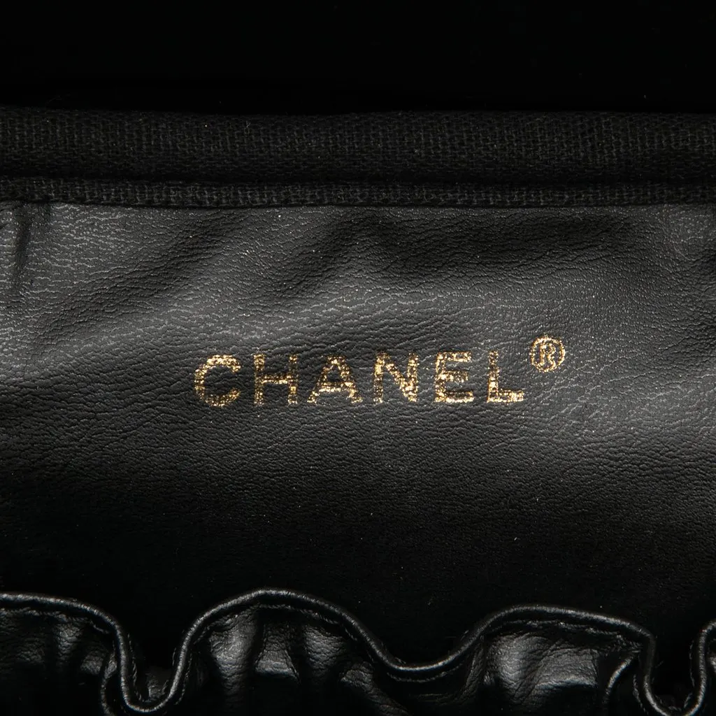 Chanel CC Caviar Vanity Case Black Leather Good - Box View