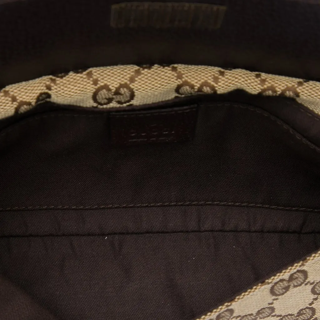 Gucci GG Canvas Web Crossbody Beige Very good - Model View