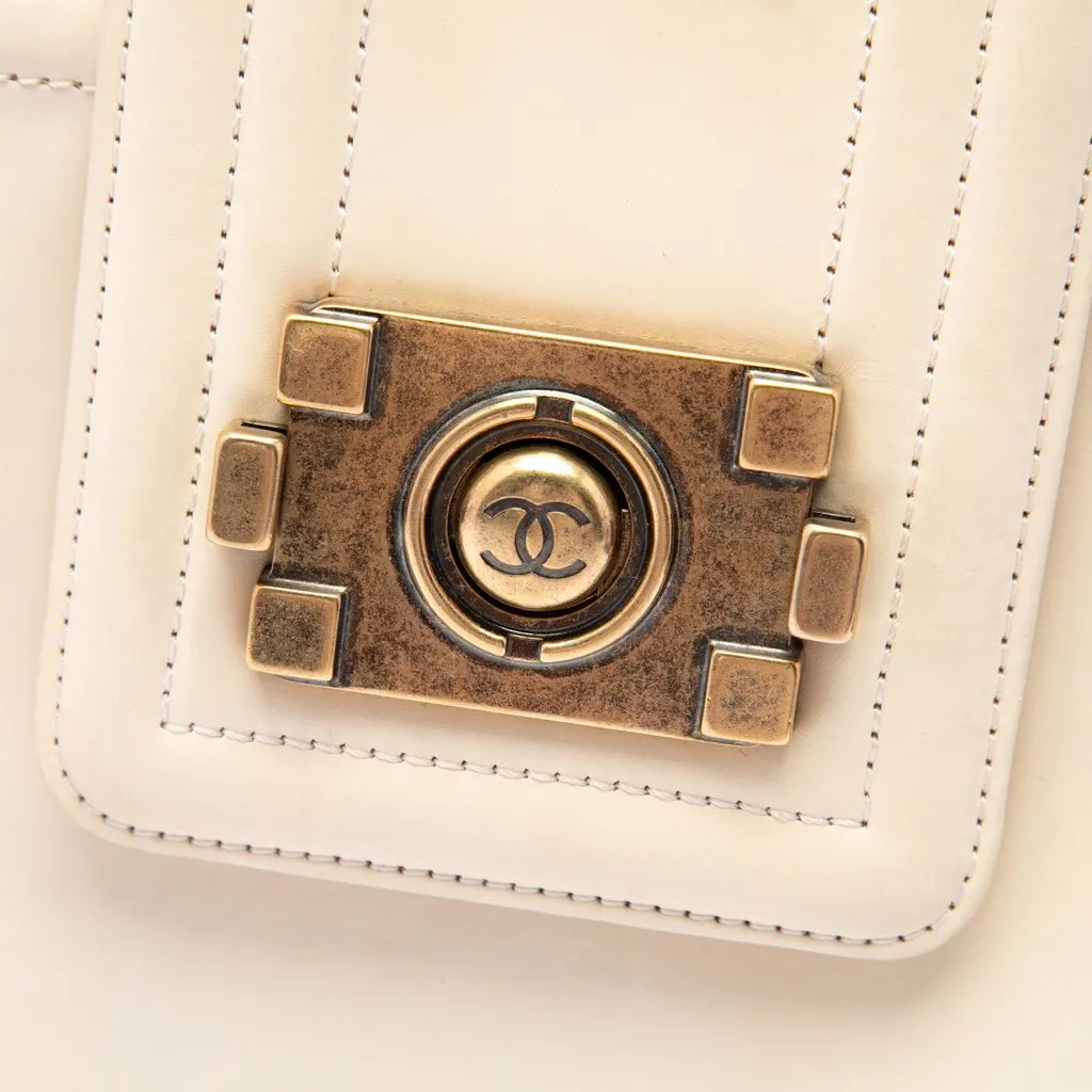 Chanel Calfskin Boy Reverso Shopping Tote White Leather Very good - Box View