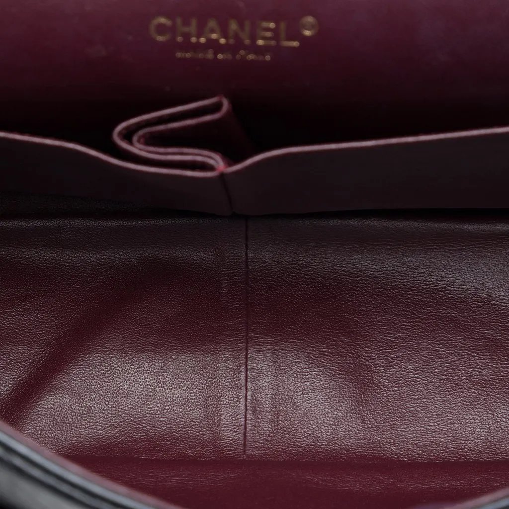 Chanel Quilted Aged Calfskin Reissue 2.55 Double Flap 227 Black Leather Very good - Model View