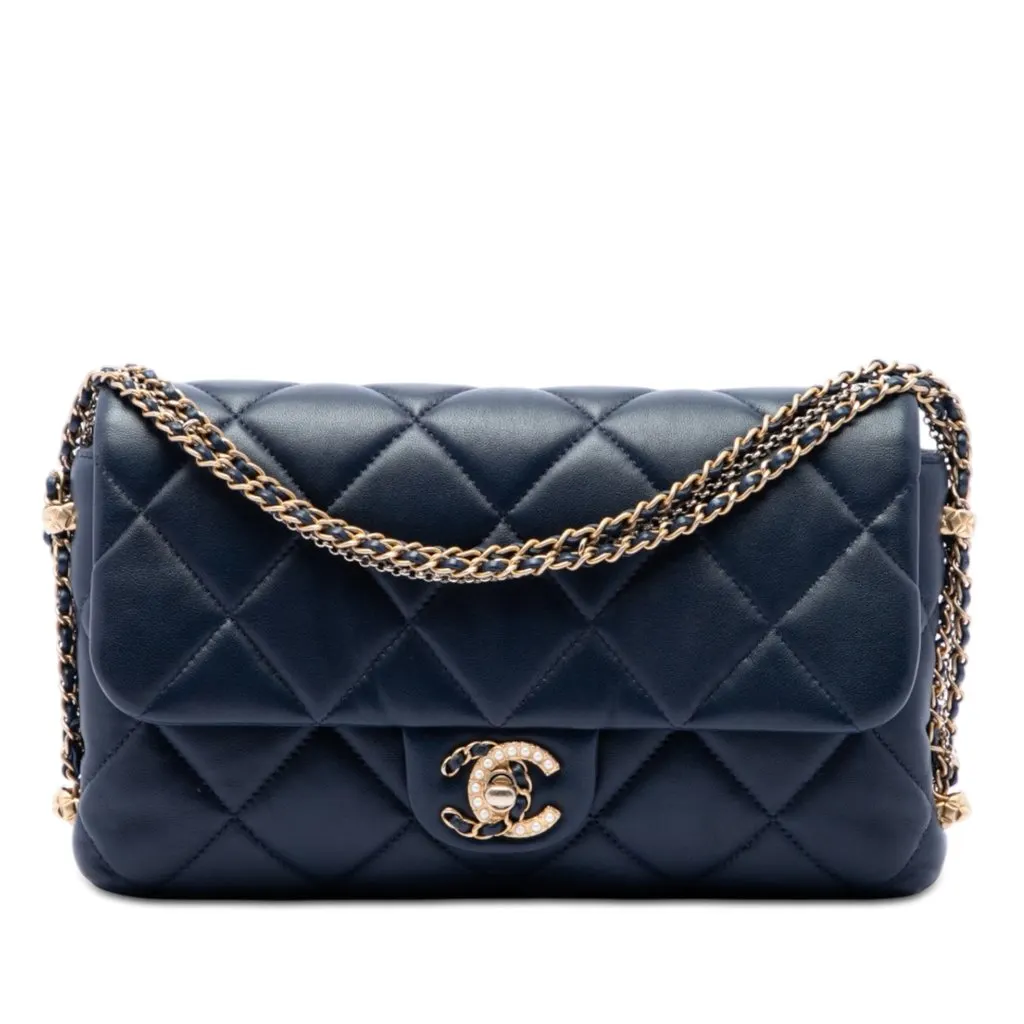 Chanel Quilted Lambskin Crush on Chains Flap Blue Leather Very good - Front View