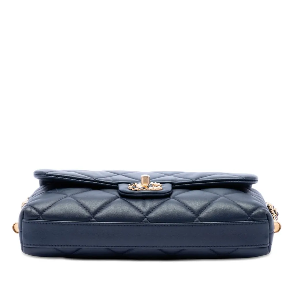 Chanel Quilted Lambskin Crush on Chains Flap Blue Leather Very good - Inside View