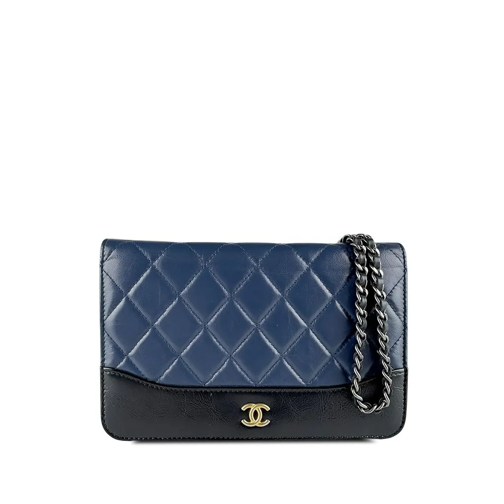 Chanel Bicolor Quilted Aged Calfskin Gabrielle Wallet On Chain Blue Leather Very good - Front View