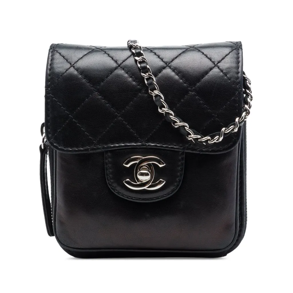 Chanel CC Quilted Lambskin Clams Wallet on Chain Black Leather Very good - Front View