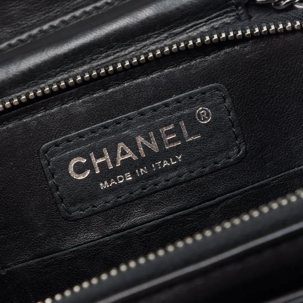 Chanel CC Quilted Lambskin Clams Wallet on Chain Black Leather Very good - Box View