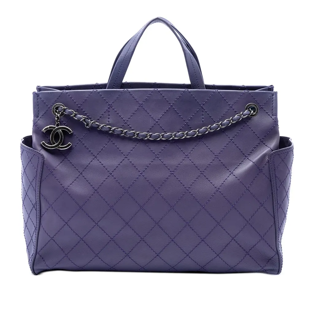 Chanel Large CC Quilted Calfskin Pocket Tote Purple Leather Very good - Front View