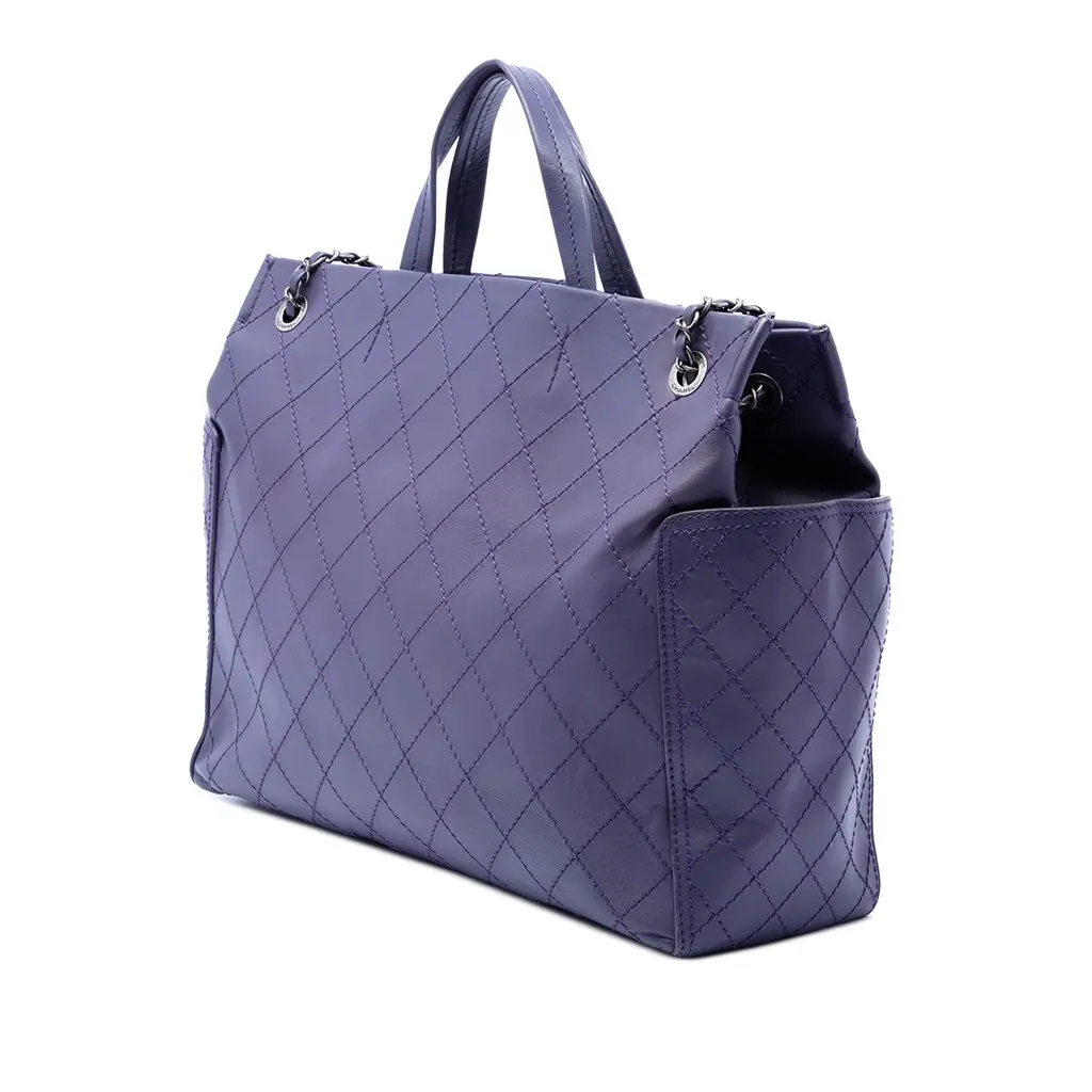 Chanel Large CC Quilted Calfskin Pocket Tote Purple Leather Very good - Back View