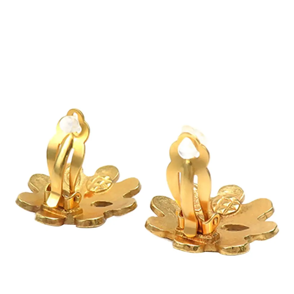 Chanel CC Gold Plated Flower Clip On Earrings Gold Metal Very good - Model View
