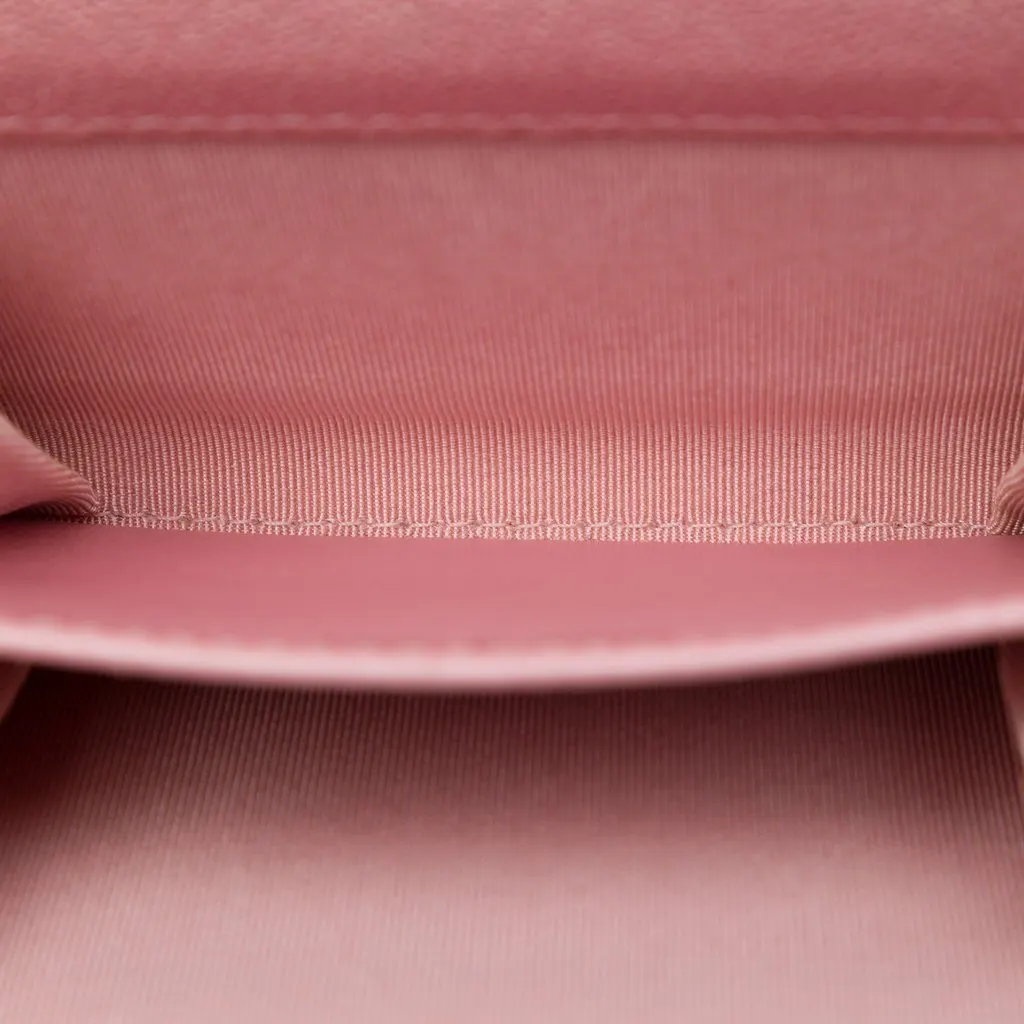 Chanel CC Quilted Iridescent Caviar Flap Card Holder on Chain Pink Leather Very good - Model View