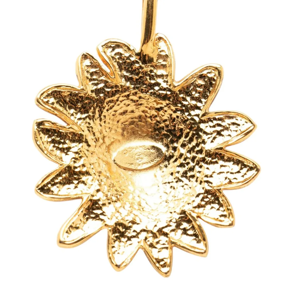 Chanel Gold Plated Leo Lion Sun Medallion Necklace Gold Metal Very good - Model View