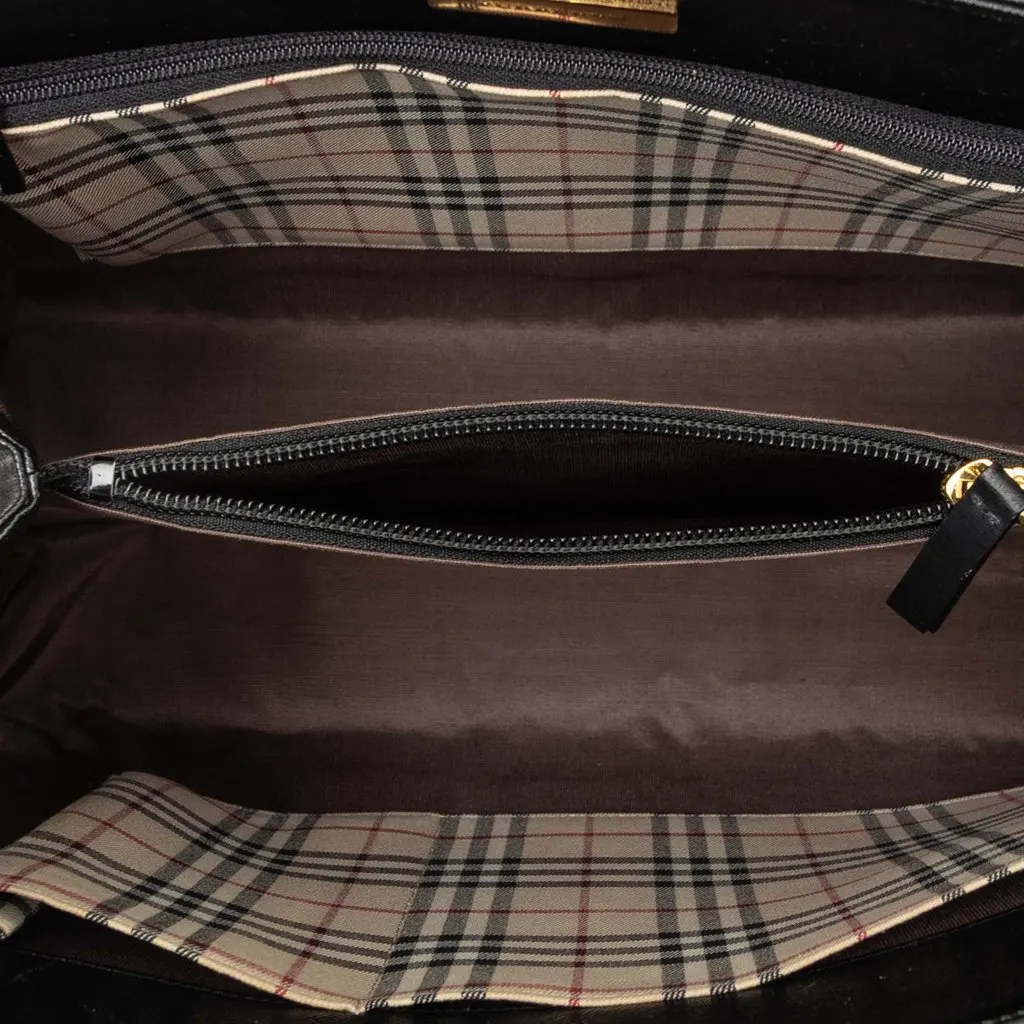 Burberry Leather Handbag Black Leather Very good - Model View