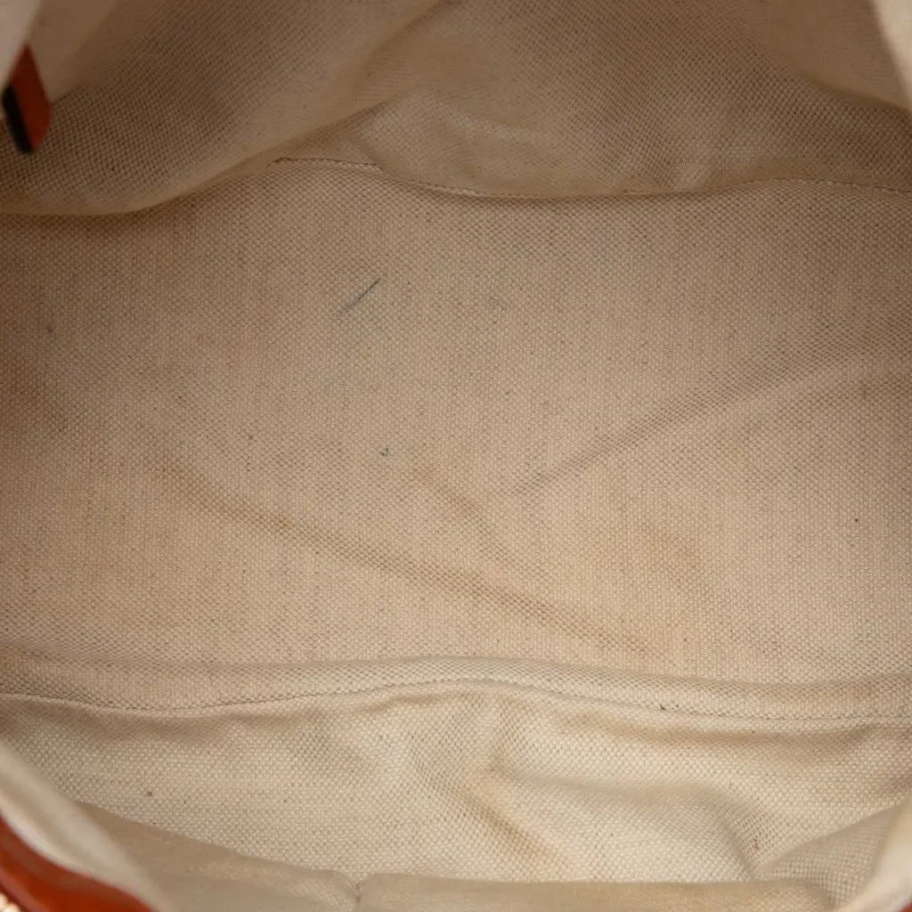 Gucci GG Canvas Sukey Satchel Beige Good - Model View