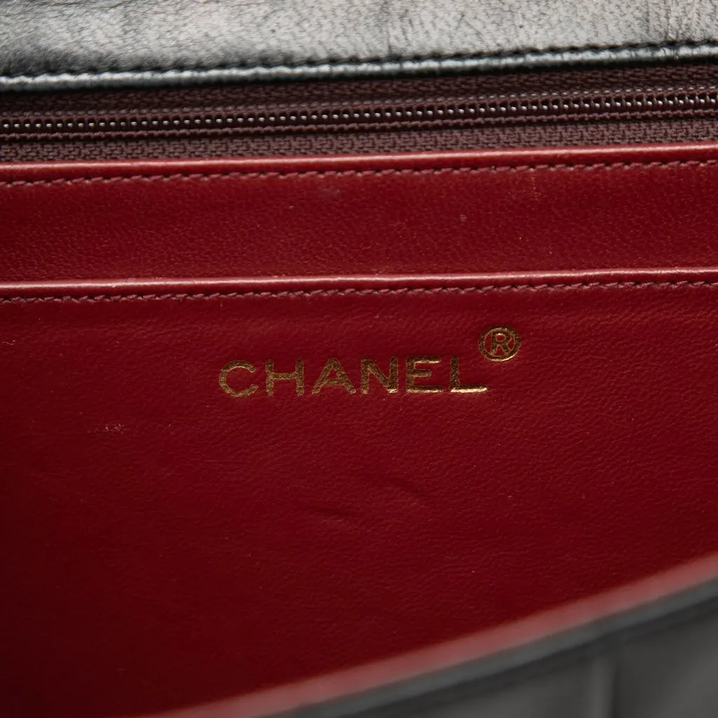 Chanel CC Vertical and Diagonal Quilted Calfskin Envelope Flap Black Leather Very good - Box View