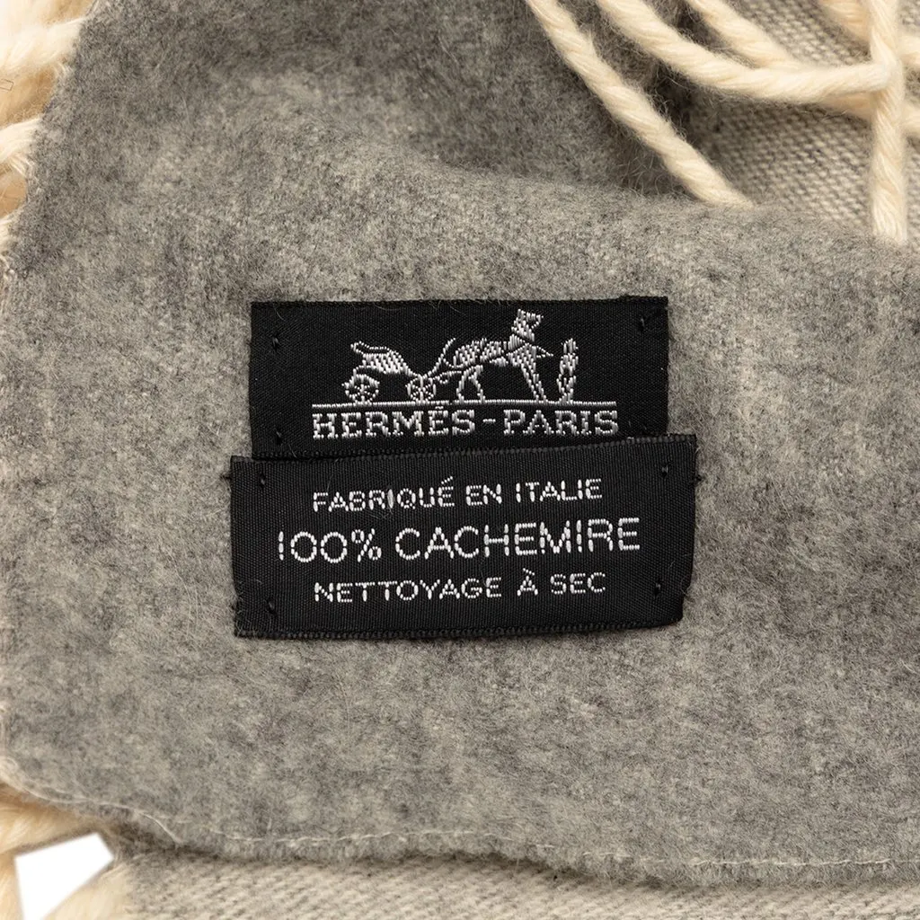 Hermès Cashmere Cheval Blanket Silver Very good - Model View