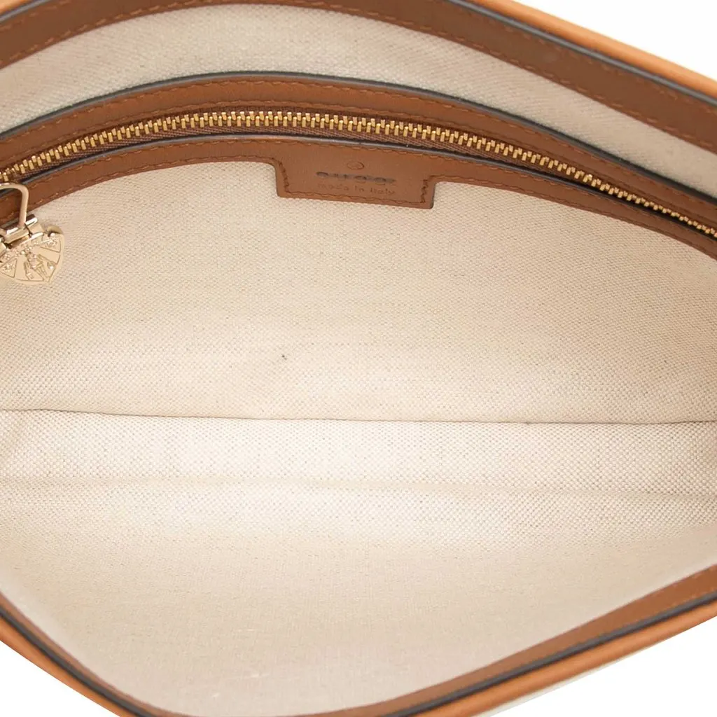 Gucci Medium GG Raffia Jackie 1961 Crossbody Beige Very good - Model View
