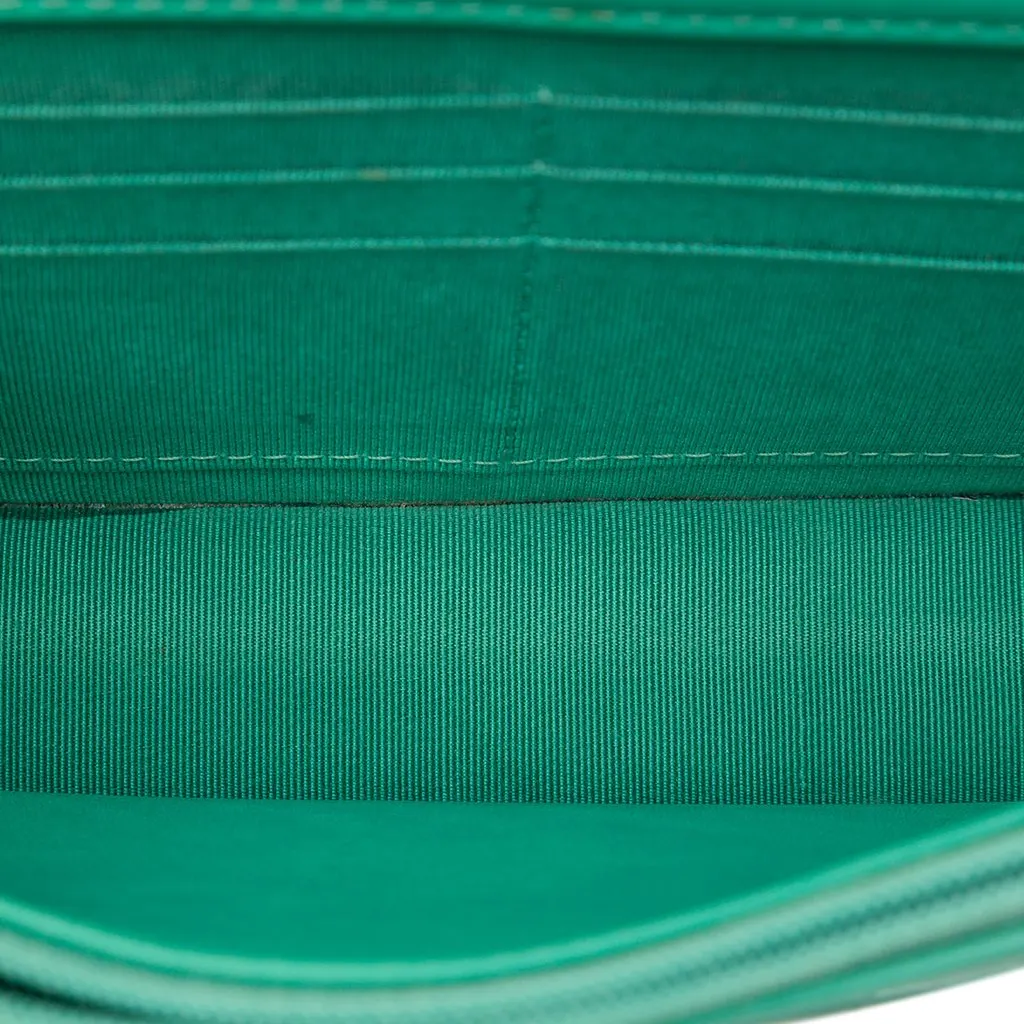 Chanel CC Quilted Patent Wallet On Chain Green Leather Very good - Model View