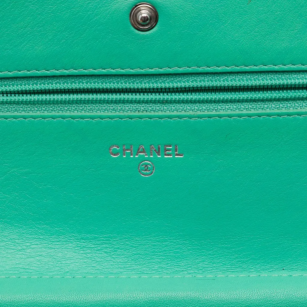 Chanel CC Quilted Patent Wallet On Chain Green Leather Very good - Box View
