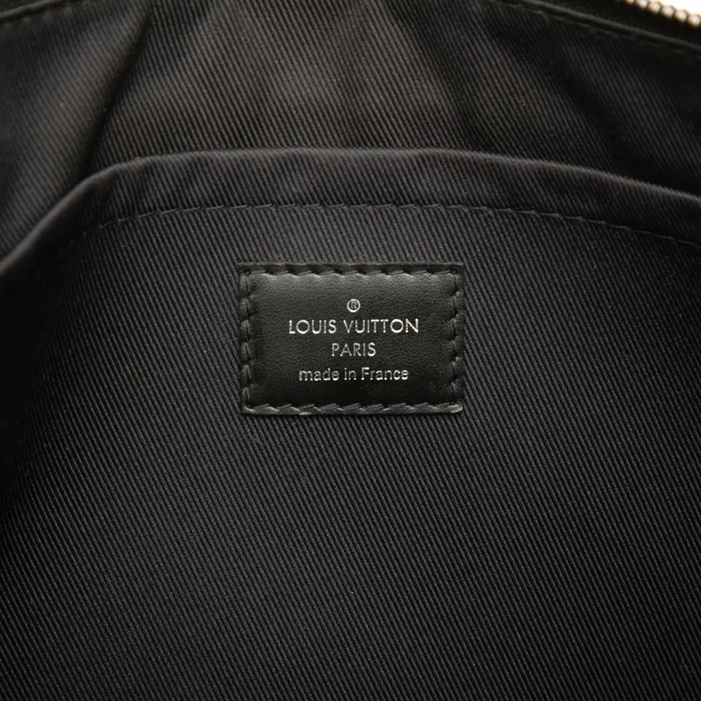 Louis Vuitton Monogram Eclipse Discovery Pochette GM Black Canvas Very good - Box View