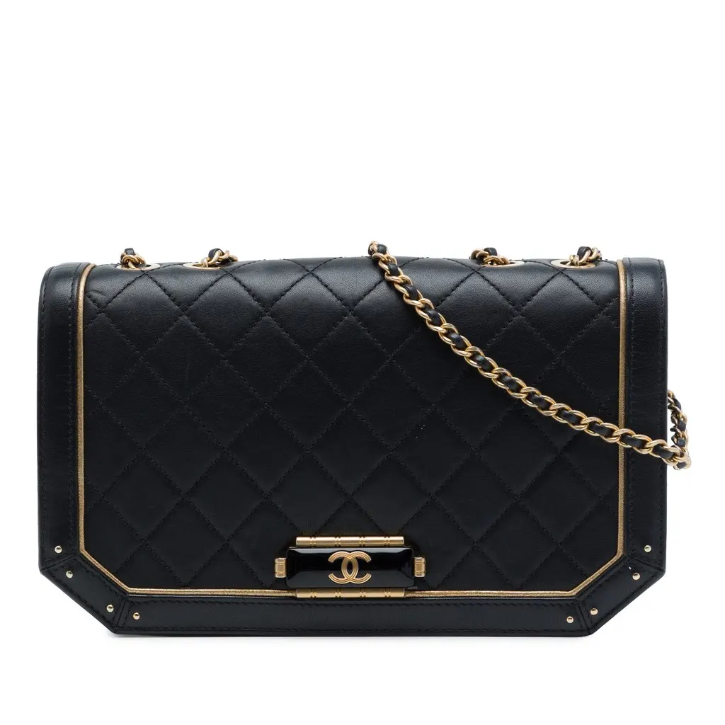 Chanel Medium Quilted Calfskin Octagon CC Clasp Flap Black Leather Very good - Front View