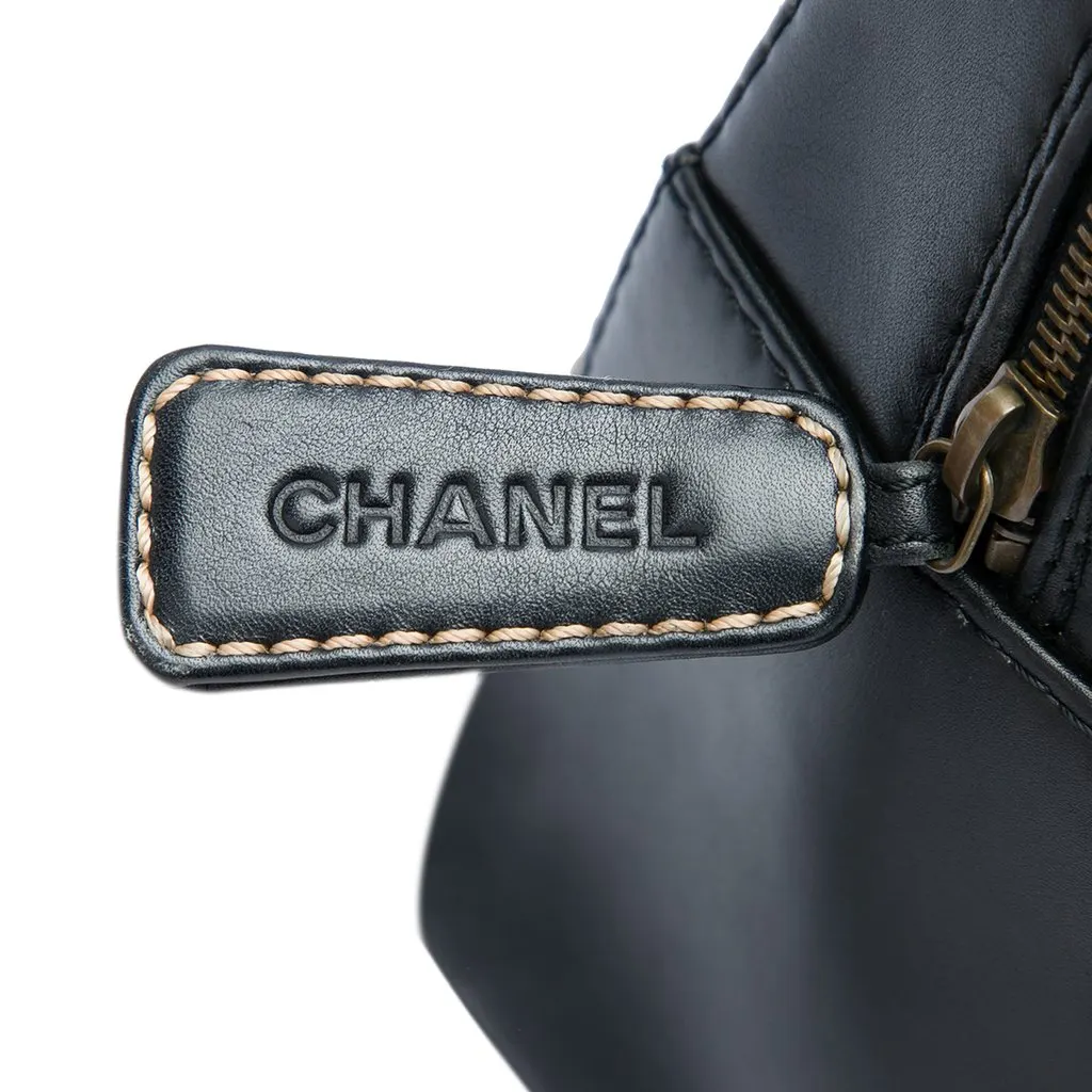 Chanel CC Calfskin Wild Stitch Handbag Black Leather Very good - Box View
