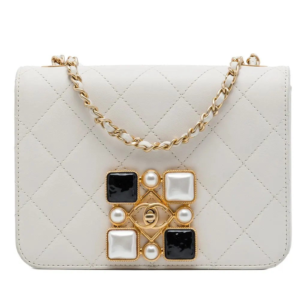 Chanel Small CC Quilted Calfskin Crystal Pearl Full Flap White Leather Very good - Front View