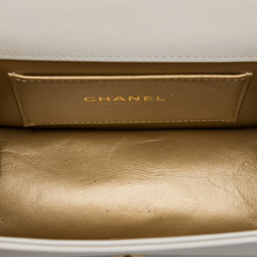 Chanel Small CC Quilted Calfskin Crystal Pearl Full Flap White Leather Very good - Model View