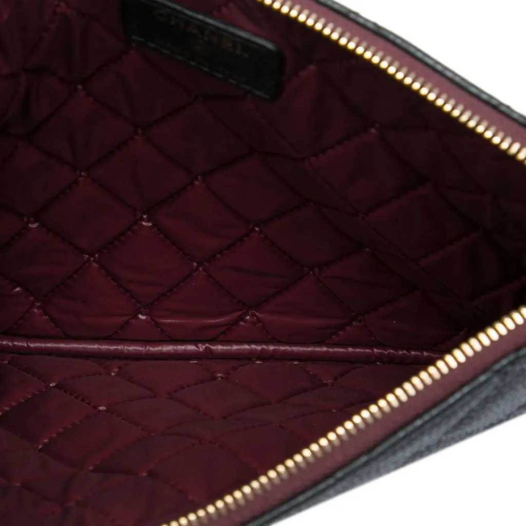 Chanel Small Quilted Caviar O Case Clutch Black Leather Very good - Model View