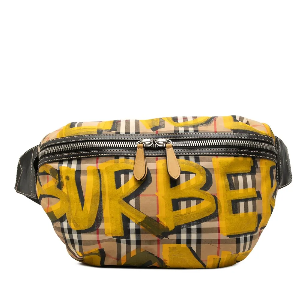 Burberry كبيرة House Check قماش Graffiti Sony حزام حقيبة