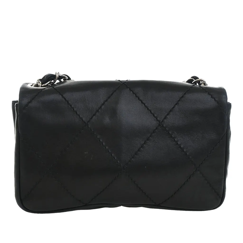 Chanel Oversized CC Calfskin Diamond Stitch Flap Black Leather Very good - Back View
