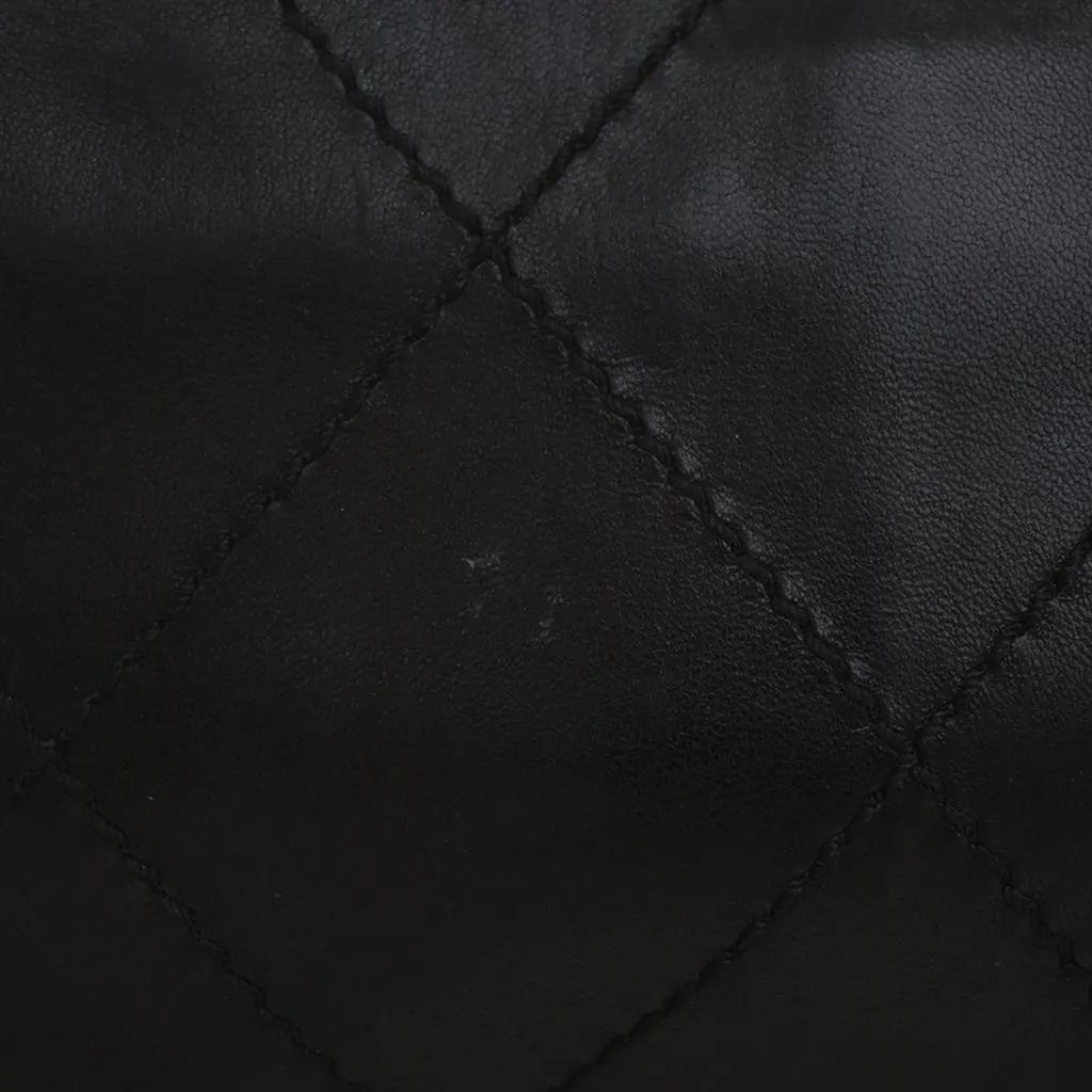 Chanel Oversized CC Calfskin Diamond Stitch Flap Black Leather Very good - Model View
