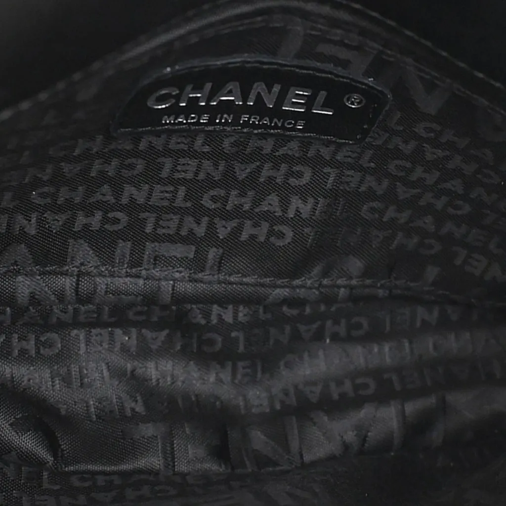 Chanel Oversized CC Calfskin Diamond Stitch Flap Black Leather Very good - Box View
