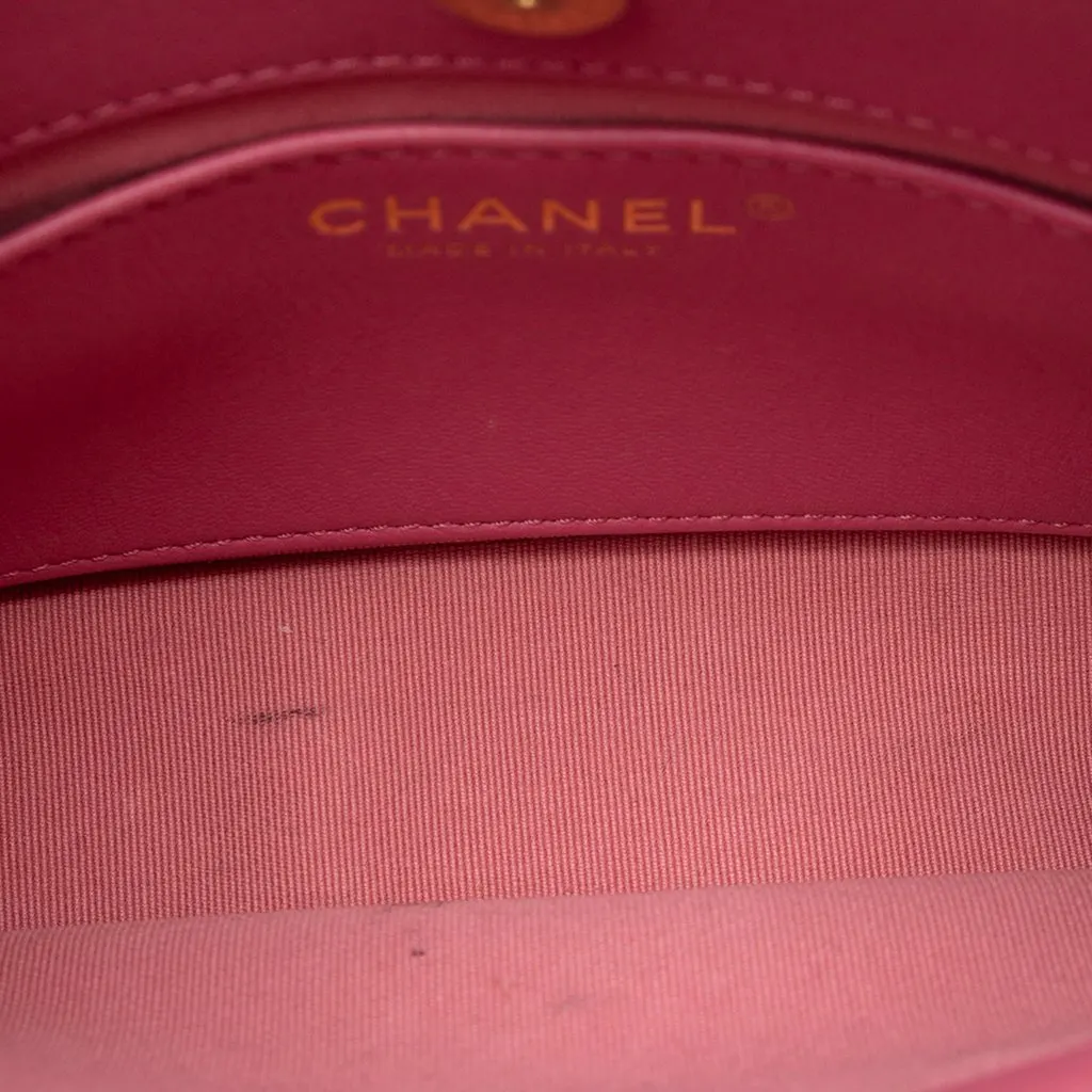 Chanel Small Quilted Velvet Wavy CC Hobo Pink Very good - Model View