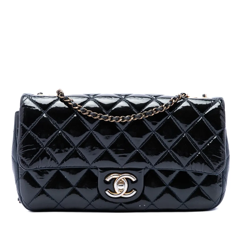 Chanel Paris Salzburg Medium Patent and Goatskin CC Eyelet Flap Blue Leather Very good - Front View