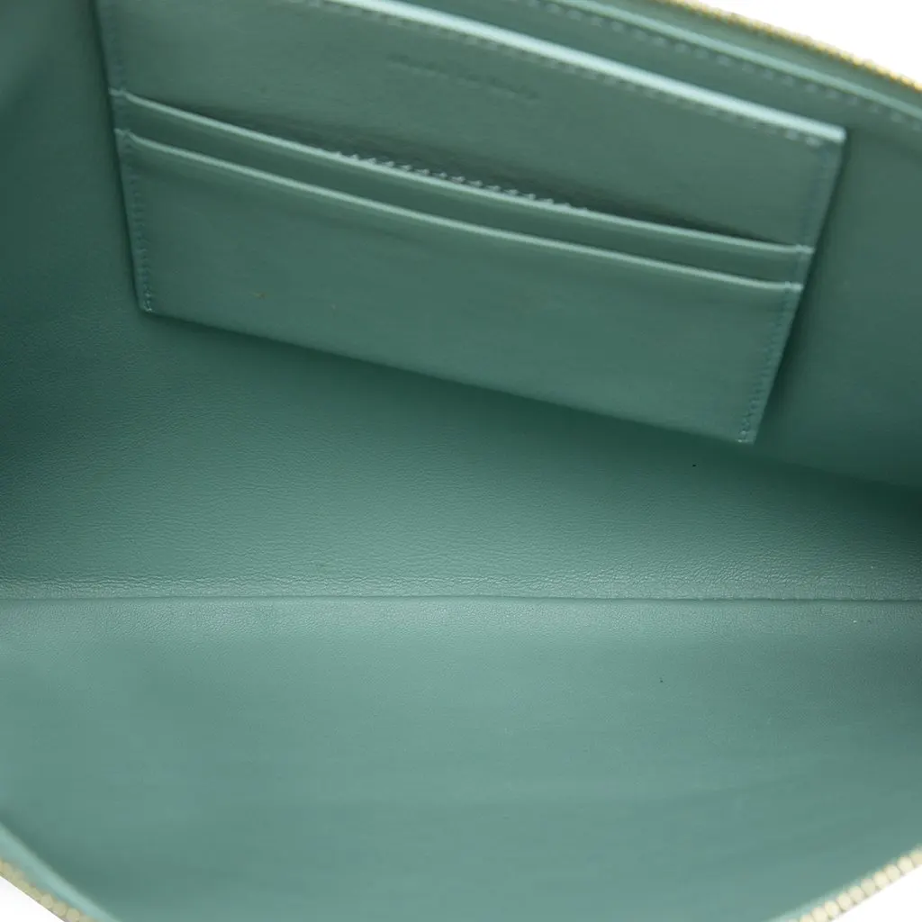 Celine Lambskin Solo Clutch Green Leather Very good - Model View