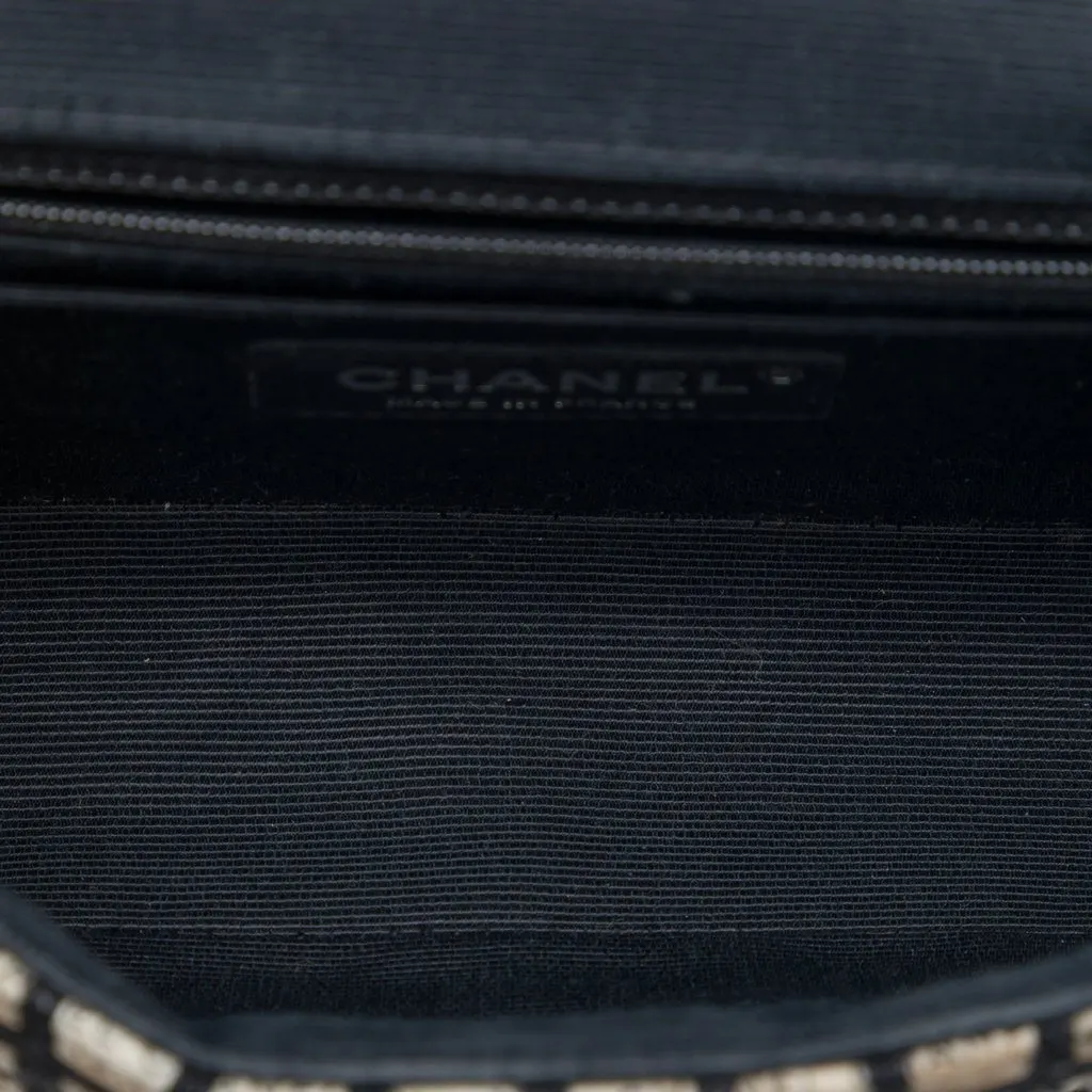 Chanel Mini Rectangular Tweed  and Ribbon Logo Single Flap Black Very good - Model View