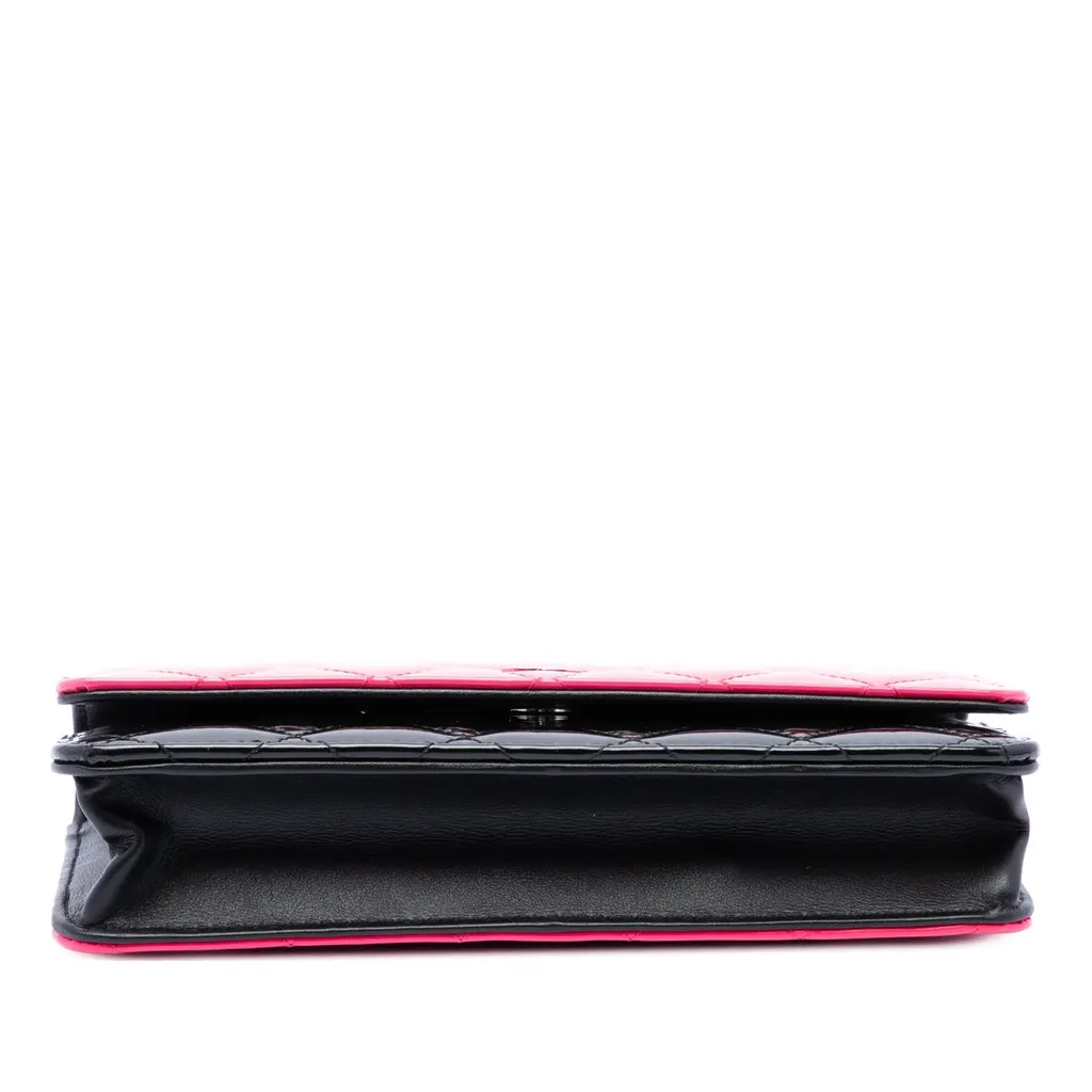 Chanel CC Bicolor Quilted Patent Wallet on Chain Pink Leather Very good - Inside View