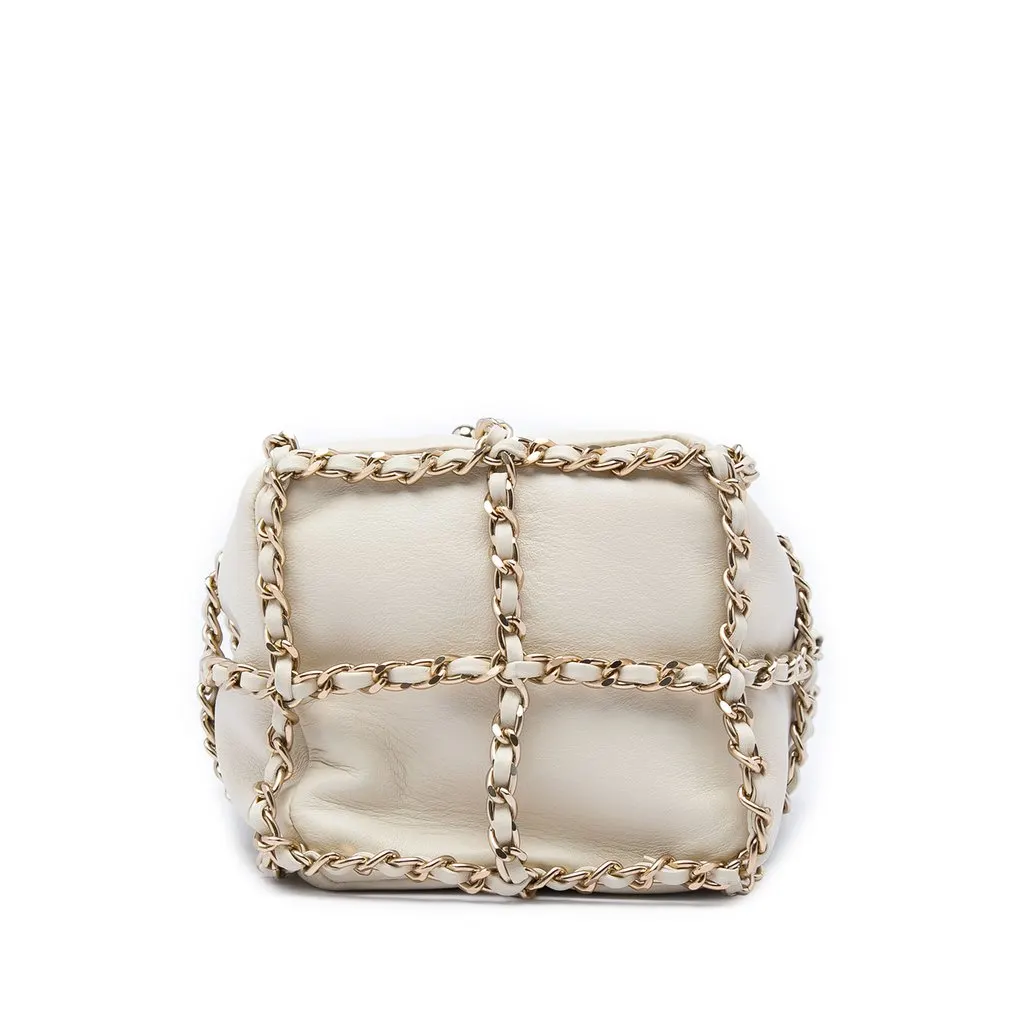 Chanel Mini Lambskin CC Chain Frame Drawstring Bucket Bag White Leather Very good - Inside View
