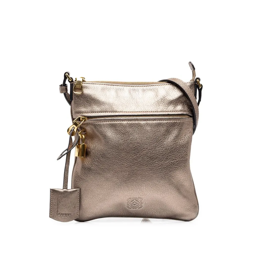 Loewe ميتاليك جلد Anagram حقيبة كروس
