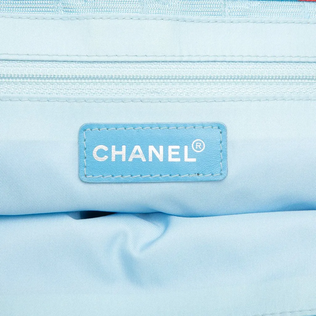 Chanel New Travel Line Nylon Tote Blue Very good - Box View