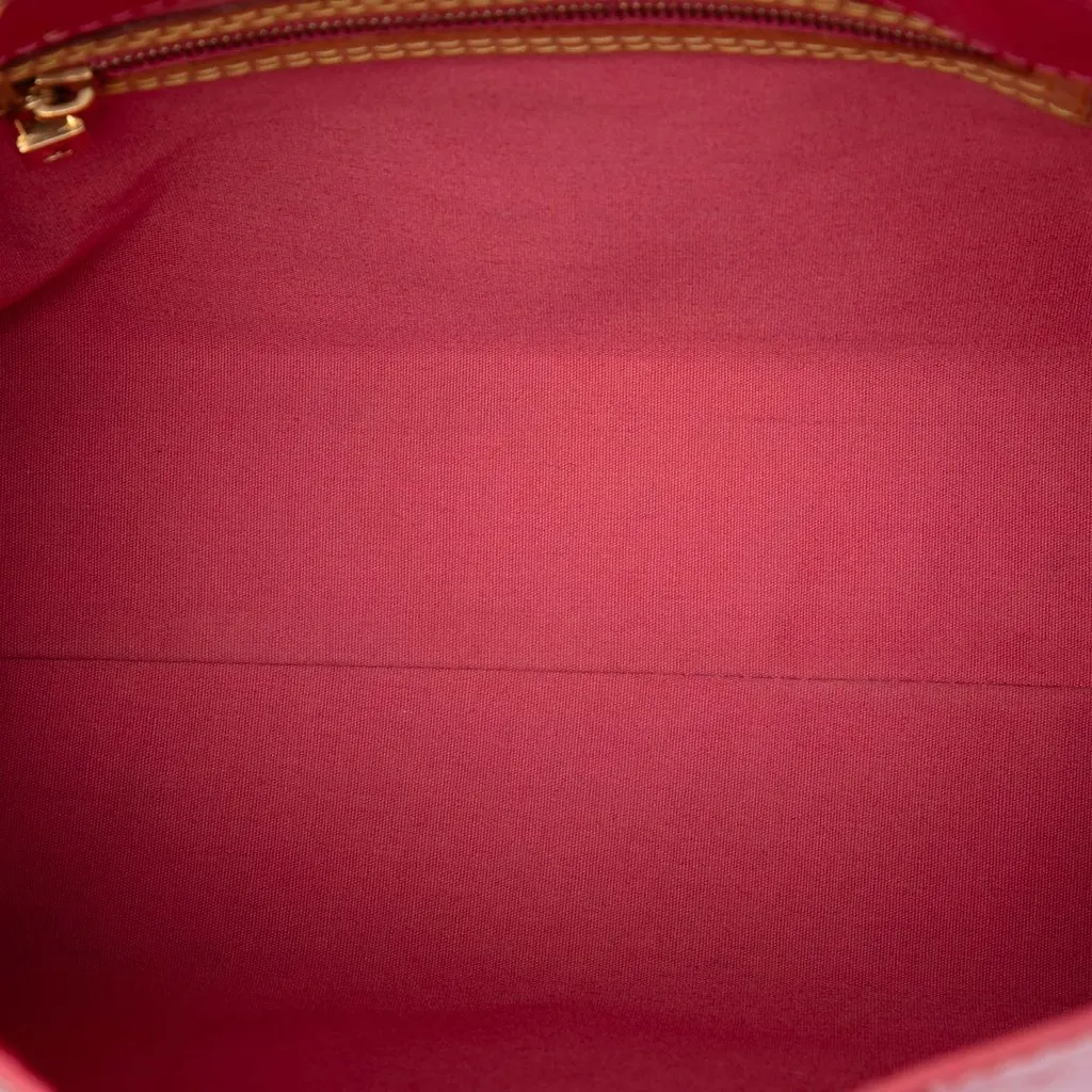 Louis Vuitton Monogram Vernis Reade PM Pink Leather Good - Model View