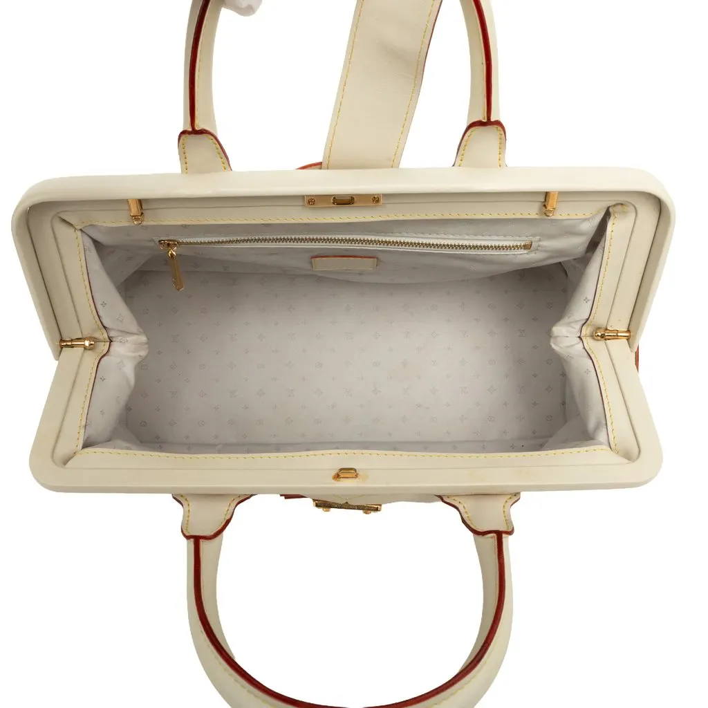 Louis Vuitton Suhali Lingenieux PM White Leather Very good - Model View
