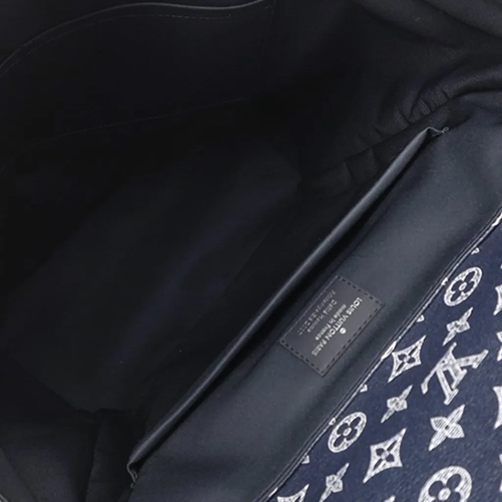 Louis Vuitton Chapman Brothers Monogram Savane Steamer Backpack Blue Very good - Model View